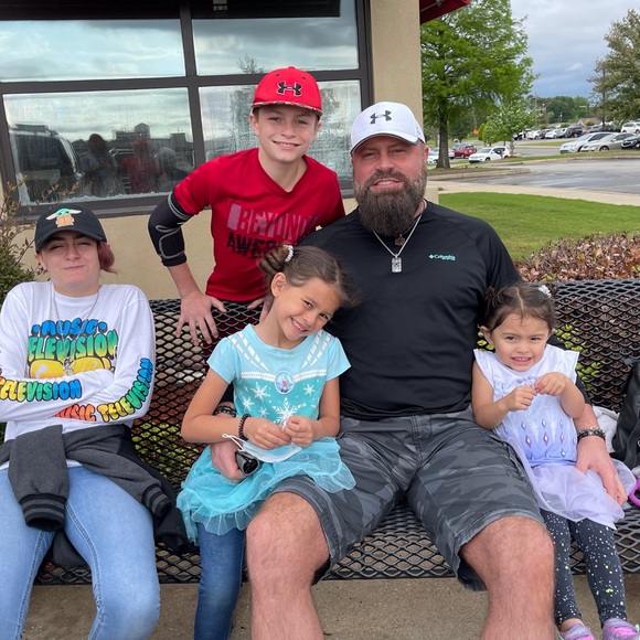 Meet your Posher, Eric - Picture 3 of 15